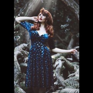 Collectif Trixie Sparkle Dress medium stars NWT